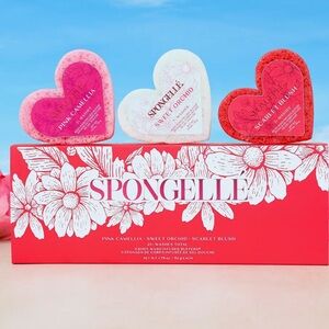 Spongelle Heart-Shaped Bath Sponges Set - Pink, White, Red
